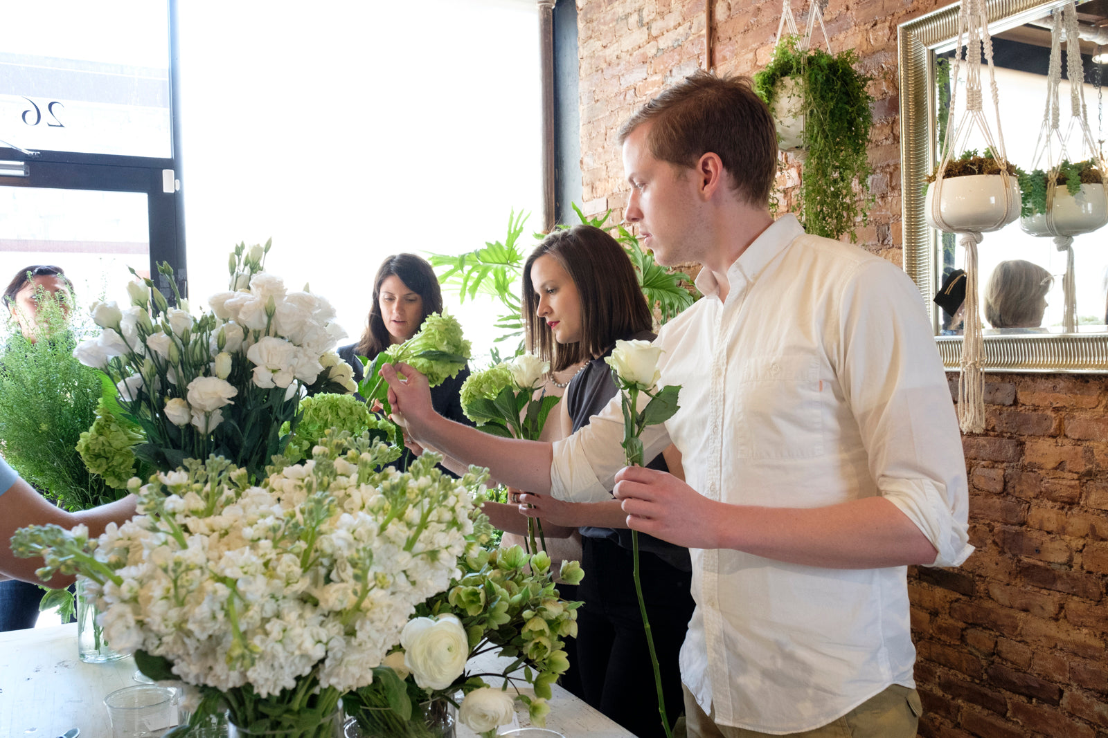 Spring Floral Design Workshop - Saturday, April 4th, from 3:30 - 5:30pm - Élan Flowers